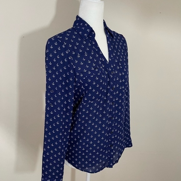 Express sz XS top button down lightweight silky feel navy with white - Picture 7 of 13